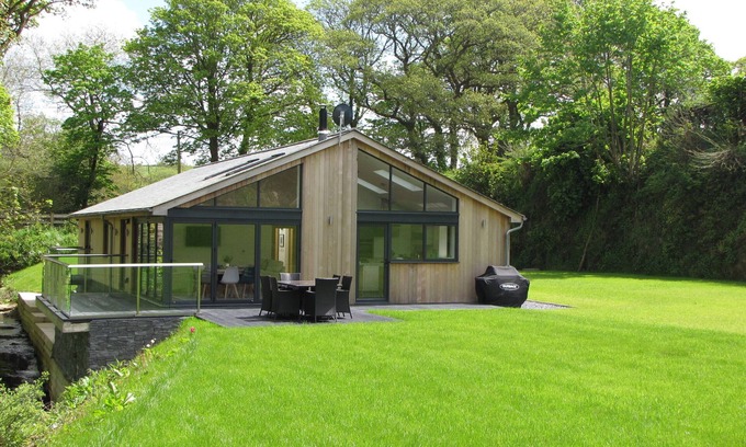 Probus House | LUXURIOUS SINGLE STOREY DWELLING IN QUIET RURAL SETTING
