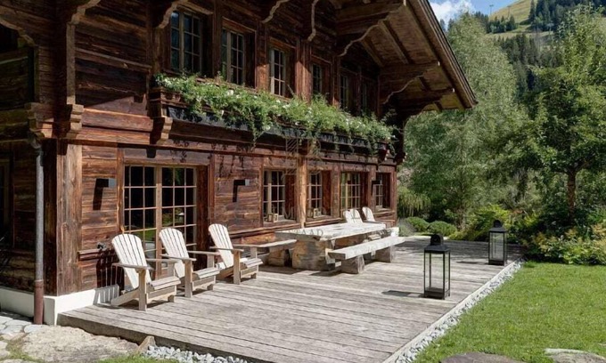 Zweisimmen Nr Gstaad Ski Chalet | Luxurious Ski-in/ski-out Chalet in Chalberhoni