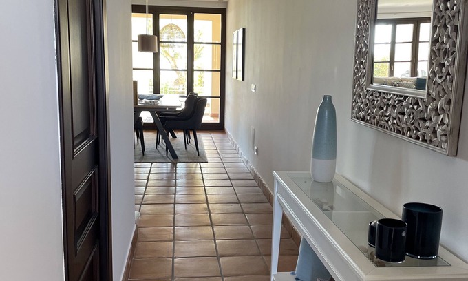 San Roque House | Luxurious terraced house 2 minutes from La Reserva golf club