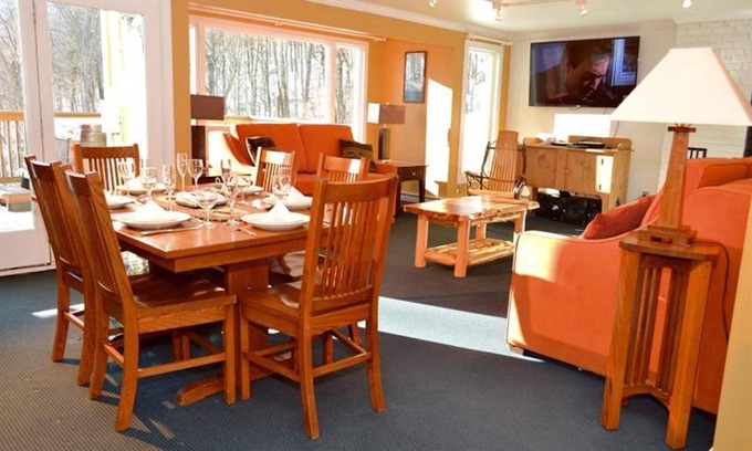 Central Vermont- Killington Apartment | Luxurious Trailside Village One Bedroom Condo #1