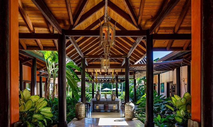 Los Mangos Villa | Luxurious Tropical Villa close to the beach - Great cook fully staffed