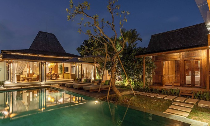 Umalas Villa | Luxurious Tropical Villa