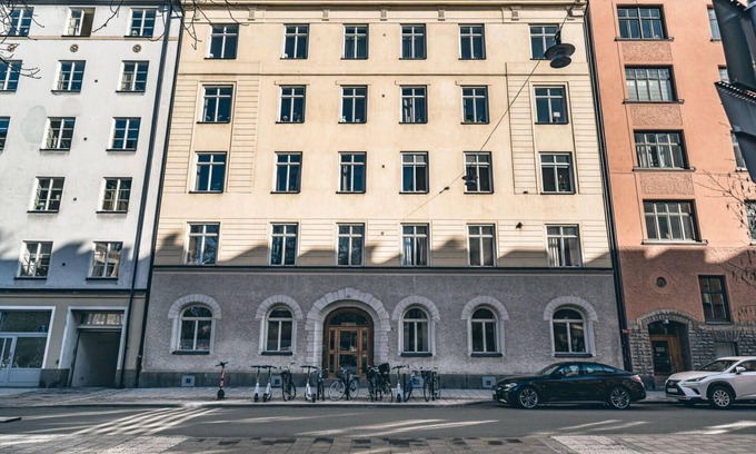 Albano Apartment | Luxurious turn-of-the-century apartment in the center of Stockholm City.