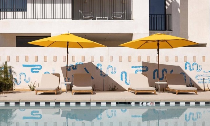 Downtown Palm Springs Hotel | Luxurious Two-Bedroom Suite in the Heart of Palm Springs