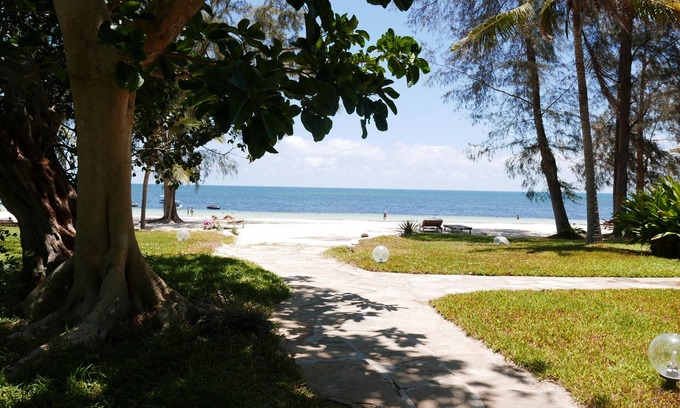 Malindi Marine National Park Apartment | LUXURIOUS TWO BEDROOM BEACH FRONT APARTMENT TO LET IN MALINDI