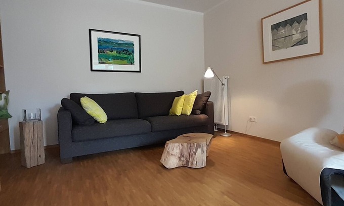 Buggingen Apartment | Luxurious vacation apartment (2 rooms; 70 sqm) with terrace and garden