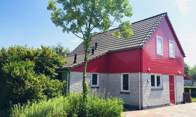 Wemeldinge House | Luxurious vacation home by the sea, sauna, WIFI, 2 bathrooms in nature reserve