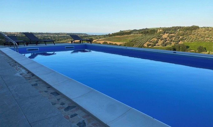 Torino di Sangro Villa | Luxurious villa with sea view and private pool
