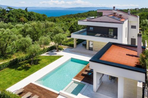 Drenje Villa | Luxurious Villa Laurea near Labin with Pool, Sauna & Sea View