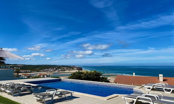 Foz do Arelho Villa | Luxurious villa with Fantastic views, heated pool, 5min walk to beach