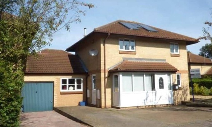 Milton Keynes House | Luxurious Walkable to Central Milton Keynes 4 bed