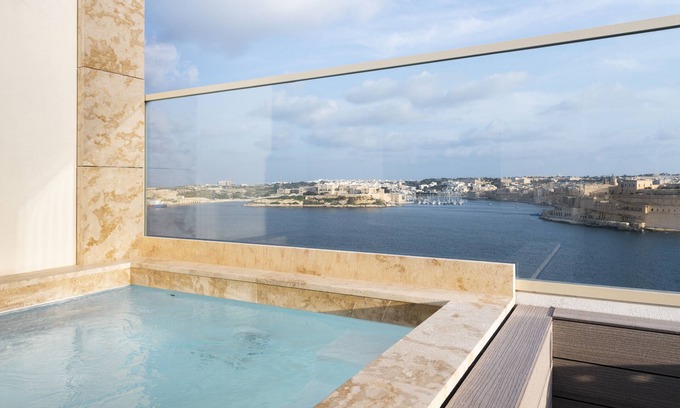Madliena House | Luxuriously designed 4 Bedroom Townhouse Overlooking The Grand Harbour