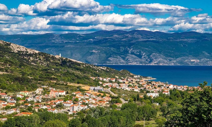 Baska Apartment | Luxuriously furnished apartment with a terrace - sea view