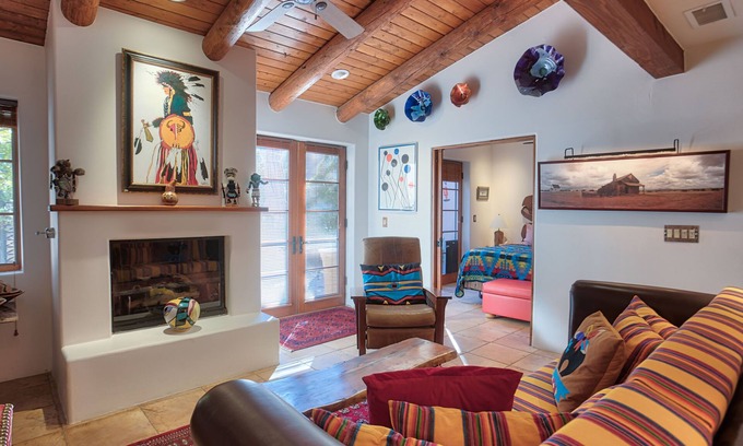 Downtown Santa Fe Condo | Luxuriously furnished Condominium by Convention Center