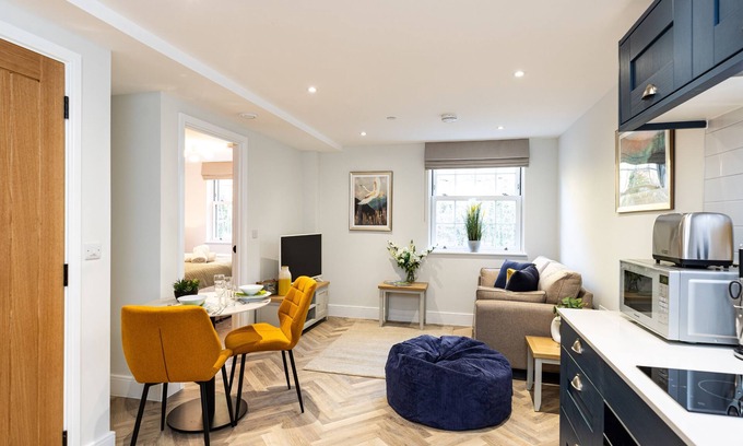 Stoney Middleton Apartment | Luxury 1 bedroom apartment in the pretty village of Stoney Middleton. Sleeps 2