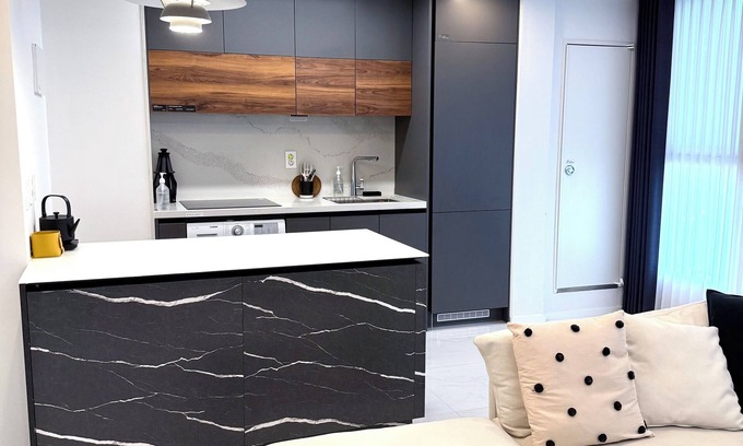 Seocho-dong Apartment | Luxury 1-bedroom apartment with WiFi, Netflix, Washer, etc in Central Seoul