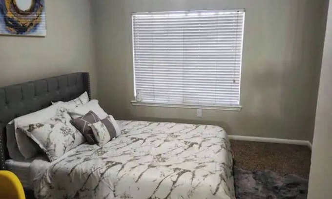 Clodine House | Luxury 1 Bedroom by Royal Oak Richmond Road