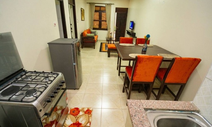Kampala Condo | Luxury 1 Bedroom Condo - Easy Access to Downtown