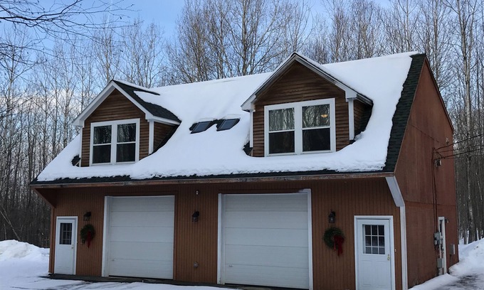 Kennebec Apartment | Luxury 1 Bedroom in Tranquil Setting