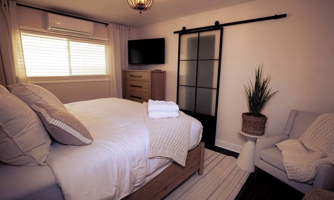 Winter Gardens Cottage | Luxury 1 - Bedroom