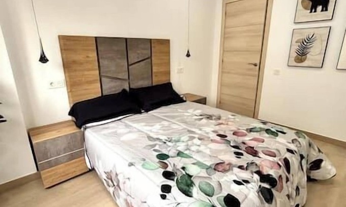 Las Campas y San Claudio Apartment | LUXURY: 10 pax Projector, Arcade Machine and Scooters