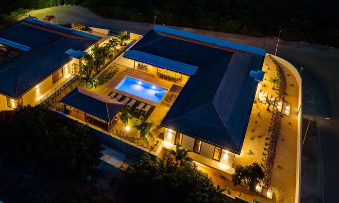 Jan Thiel Villa | Luxury 12 person Villa with great views of Spanish Water and Caracas Bay.