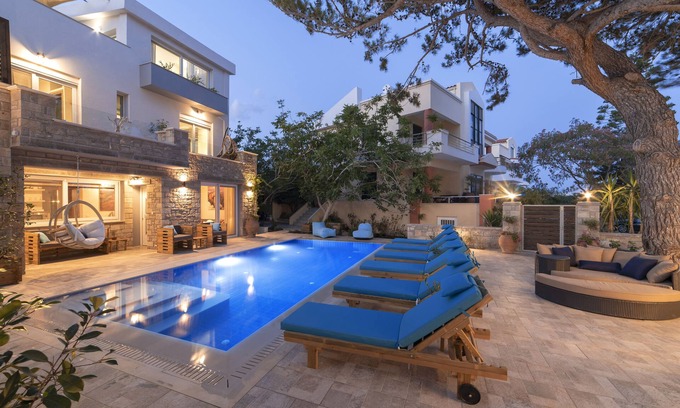 Koutsouras Villa | Luxury 14 bedroom villa complex with pools and whirlpool next to beach