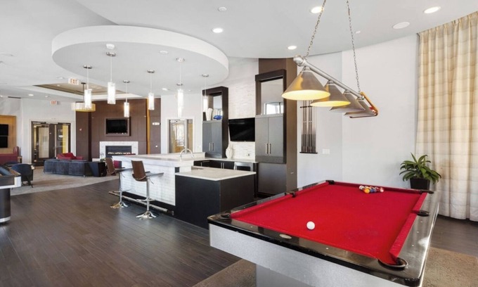 Garden City Apartment | Luxury 2 Bed, 2 Bath Loft in Central Location!