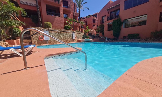 Elviria Apartment | Luxury 2-Bed Apartment Elviria - Pool Sauna & gym