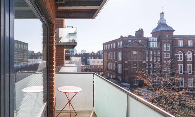 Finsbury Park Apartment | Luxury 2-bed Flat, Parking and Close to the Tube