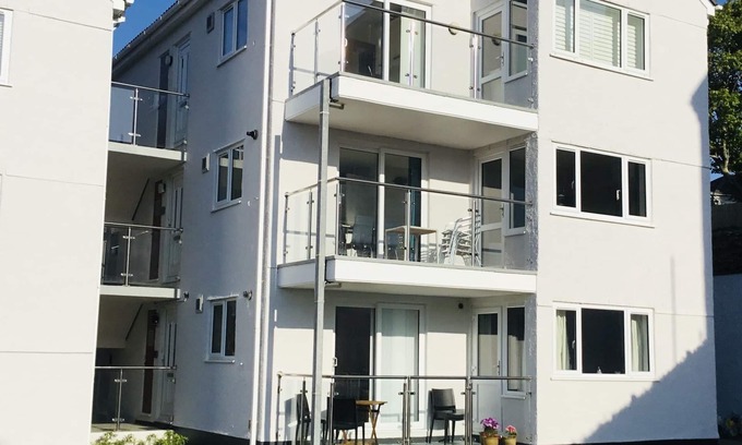 Carbis Bay Apartment | Luxury 2 bed ground floor Apt Carbis Bay - stunning golden beaches