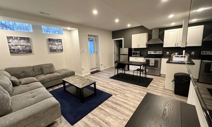 Brampton Apartment | Luxury 2 bedroom 2 bath BSMT apartment