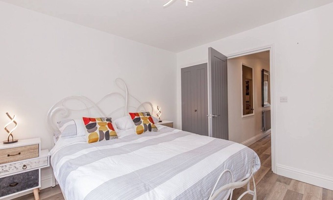 Cowley Apartment | Luxury 2 Bedroom, 2 Bathroom Apartment - Oxford