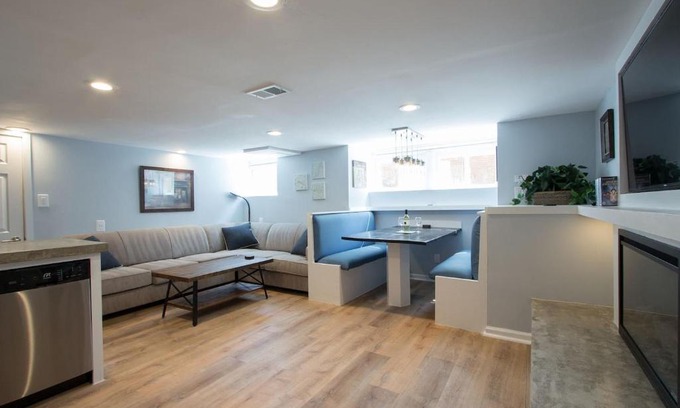 Brookland House | Luxury 2 bedroom apartment w/free parking