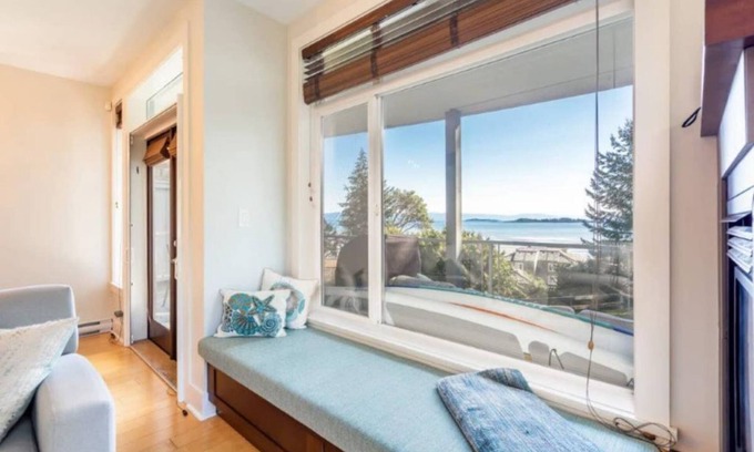 Regional District of Nanaimo Condo | Luxury 2 bedroom condo next to Rathtrevor Park, amazing ocean views.