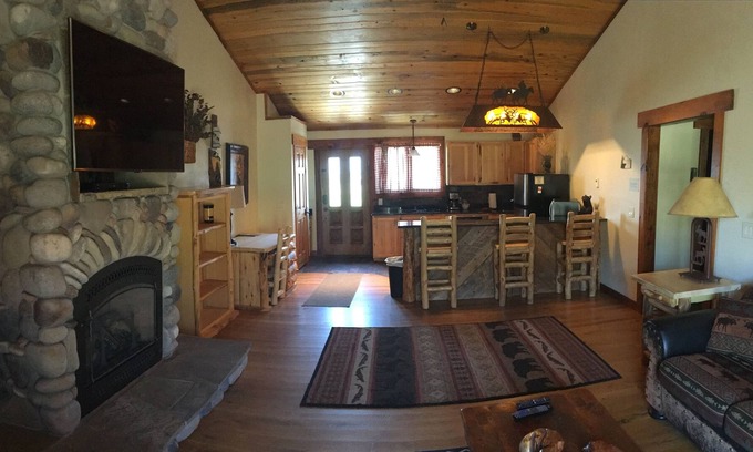Afton Condo | Luxury 2 Bedroom Family Condo on Johnny Miller Golf Course