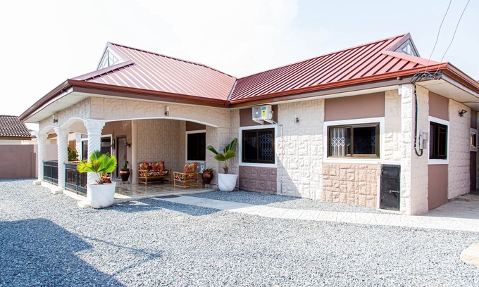 Nungua House | Luxury 2 Bedroom House @ Tema Community 3