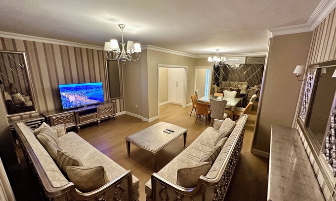 Sultanahmet Apartment | Luxury 2 bedroom king suite -walk to Blue mosque