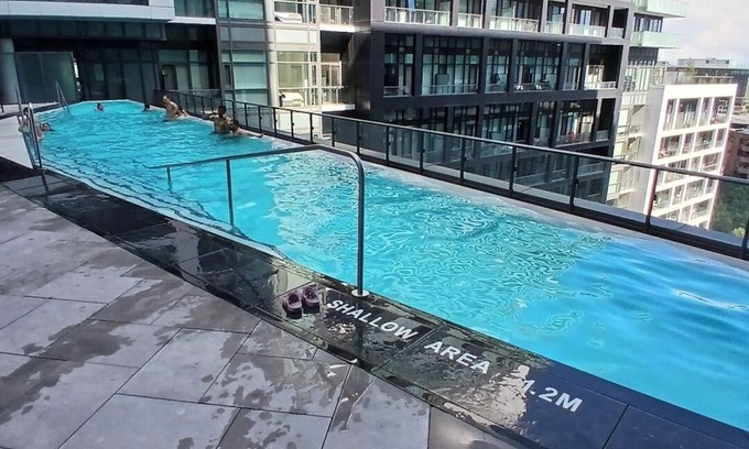 Old Town Apartment | Luxury 2 Bedrooms appartment near CN tour