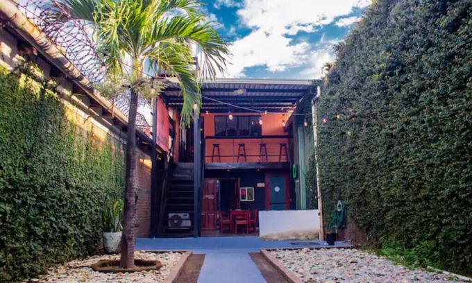 Leon House | Luxury 2-floor 2-bedroom house!