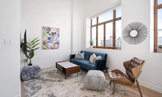 Old Montreal Apartment | Luxury 2 Floor Apt Heart of Old MTL | St Paul St |