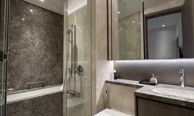 Da Kao Apartment | Luxury 2bd with rooftop pool & BBQ in the center of Saigon District 1