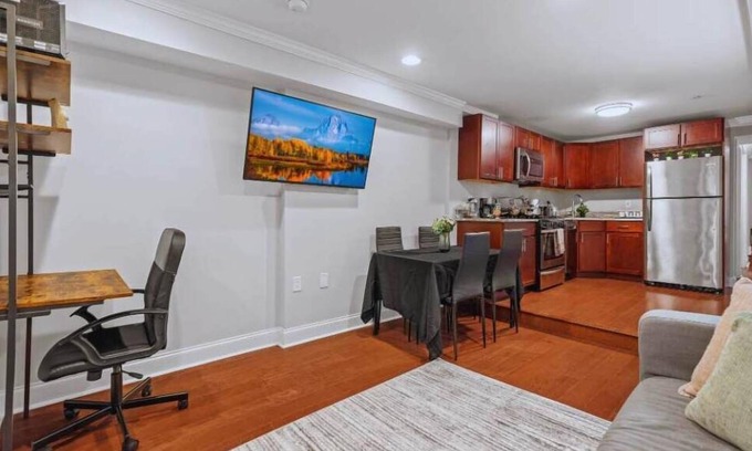 Southwark Apartment | Luxury 2BD | 2 Beds | Queens Village