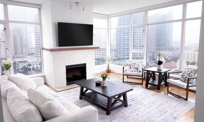 Columbia Apartment | LUXURY 2BD Ocean Facing apartment w/Pool & Gym