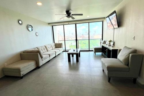 Reforma Apartment | Luxury 2BR Condo Rosarito (D)