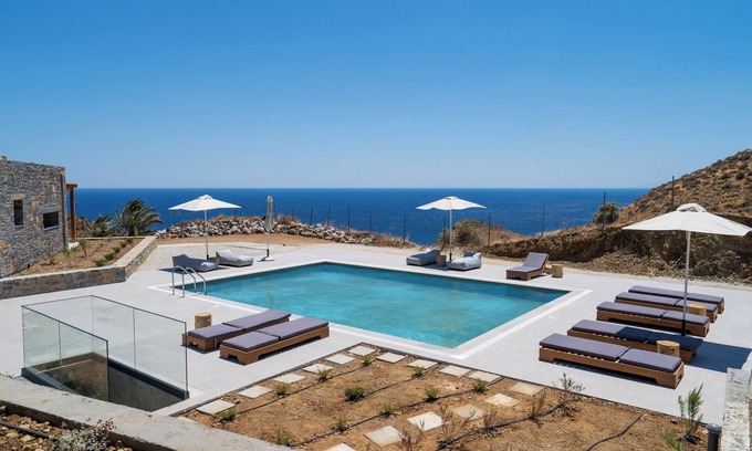 Lentas Villa | Luxury 2BR Private Villa with Shared Pool & Superb Views