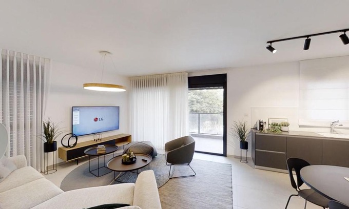 Haifa Apartment | Luxury 3&4 Bedroom new apartments - close to the Beach & Bahai Gardens
