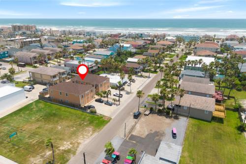 South Padre Island House | Luxury 3 Bed 2 Bath 2nd Floor Condo By Beach