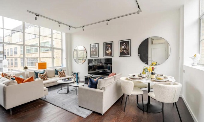 Soho Apartment | Luxury 3 Bed Central Soho Apartment