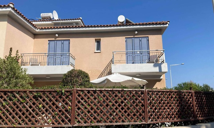 Universal Villa | Luxury 3 Bed Semi Detached Villa with roof terrace. Free Air Con, Wi-Fi & TV
